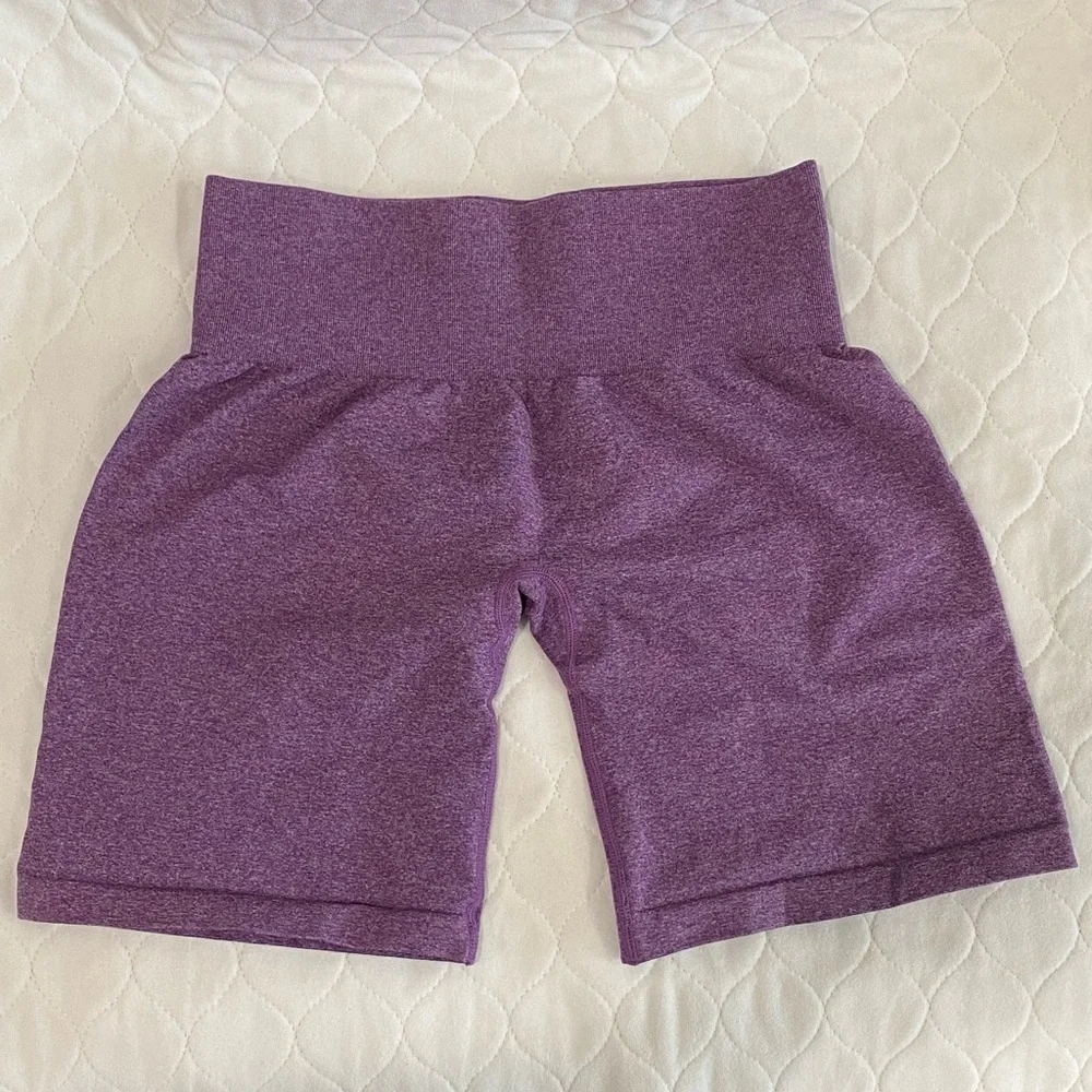 NVGTN Women's Purple Bike Shorts - Picture 3 of 4